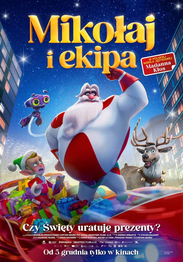 Plakat filmu "Mikołaj i ekipa" przedstawia muskularnego Mikołaja w stroju superbohatera stojącego pewnie na tle nocnego, zimowego miasta. Obok niego stoi dwoje dzieci: mały elf z listem oraz uśmiechnięta dziewczynka z bujnymi włosami. Nad nimi widnieje duży, złoty tytuł - "Mikołaj i ekipa